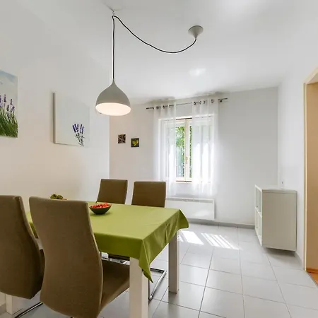 Klarin Apartman Zára