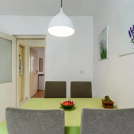 Apartman Klarin Zára